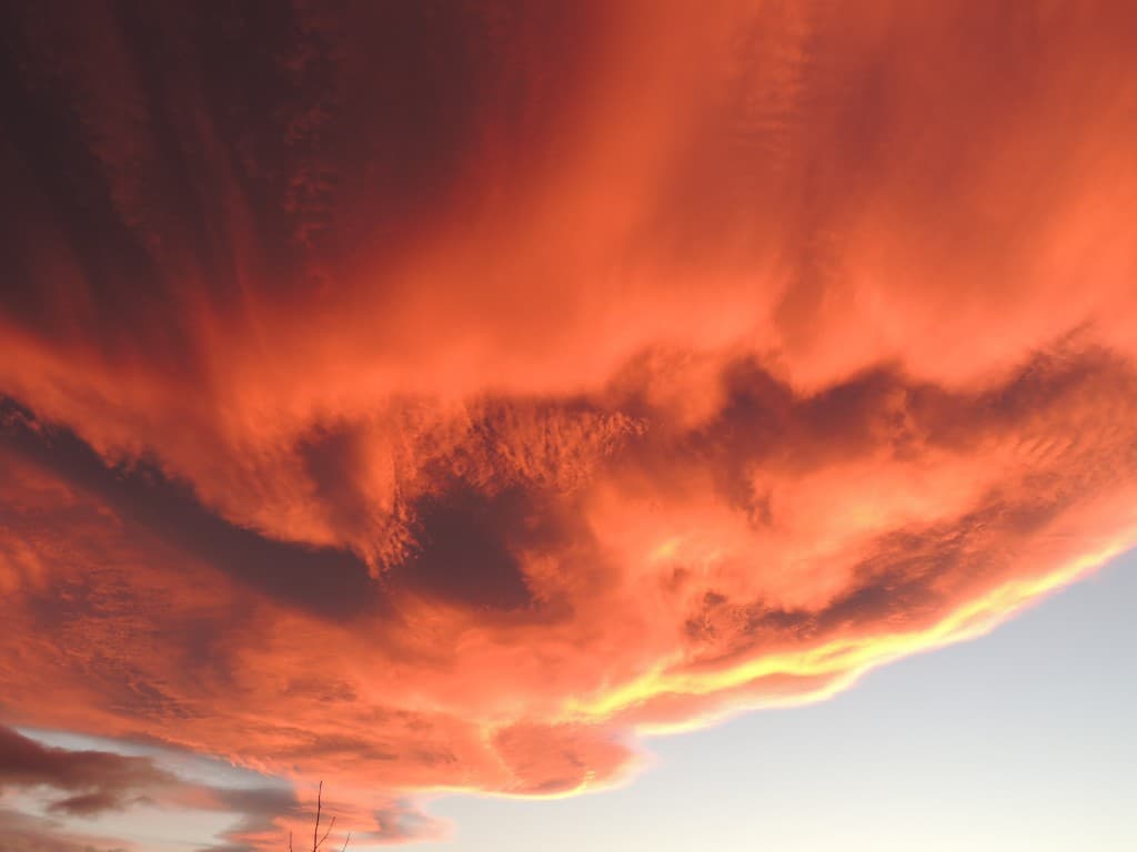 Tempête au coucher de soleil