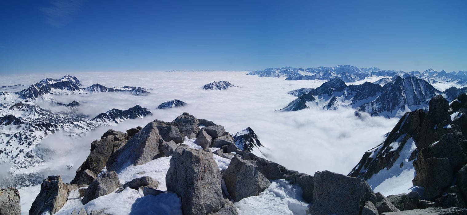 Image d'illustration pour Mers de nuages - la beauté secrète de l'hiver