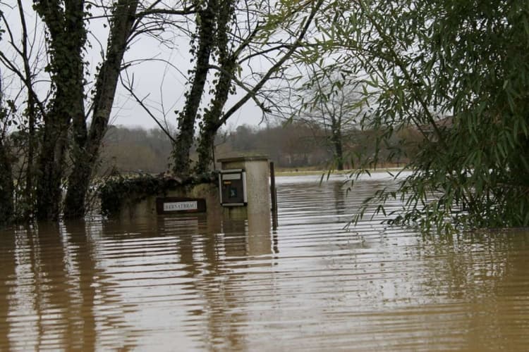 Image d'illustration pour Suivi des intempéries dans le Sud-Ouest et près des Pyrénées
