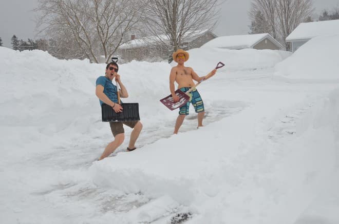 Image d'illustration pour Neige aux Etats-Unis, en Iran et sur les Alpes