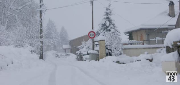 Image d'illustration pour Neige et verglas du Massif Central au Centre Est